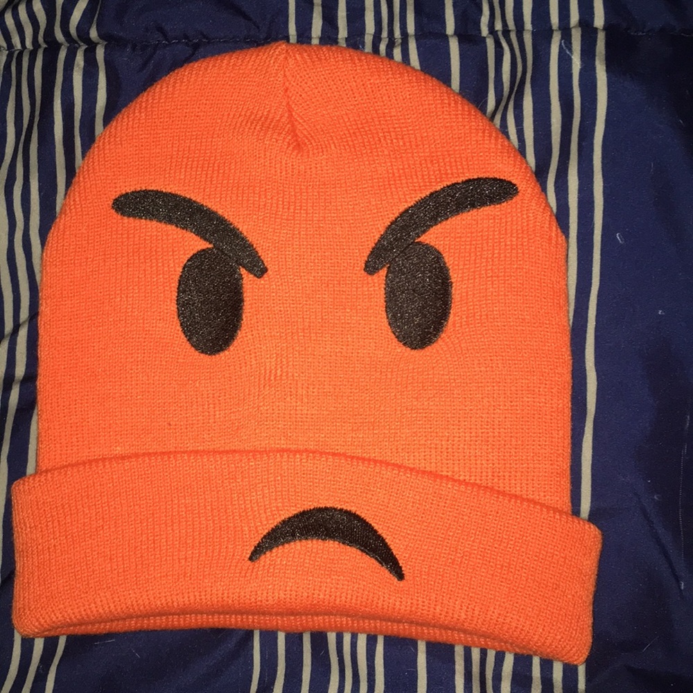 emoji hat